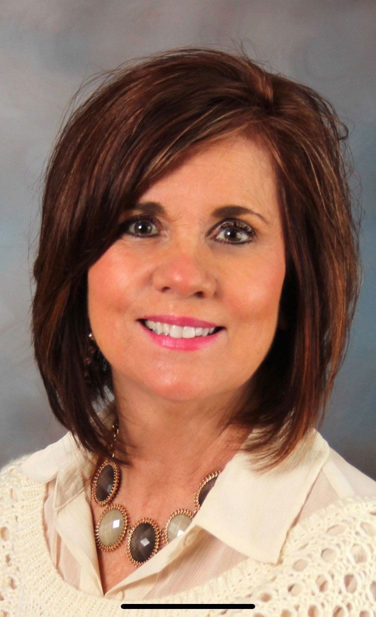 Donna Coomer Headshot